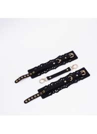 Черный кожаные оковы с узорами и золотистой фурнитурой - Crazy Handmade - купить с доставкой в Сыктывкаре Черный кожаные оковы с узорами и золотистой фурнитурой - Crazy Handmade - купить с доставкой в Сыктывкаре