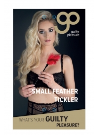 Пластиковая метелочка с красными пёрышками Small Feather Tickler - 32 см. - Blush Novelties - купить с доставкой в Сыктывкаре