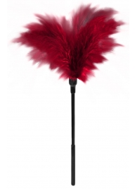 Пластиковая метелочка с красными пёрышками Small Feather Tickler - 32 см. - Blush Novelties - купить с доставкой в Сыктывкаре