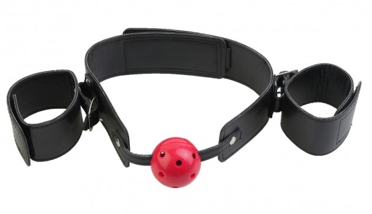 Кляп-наручники с красным шариком Breathable Ball Gag Restraint - Pipedream - купить с доставкой в Сыктывкаре