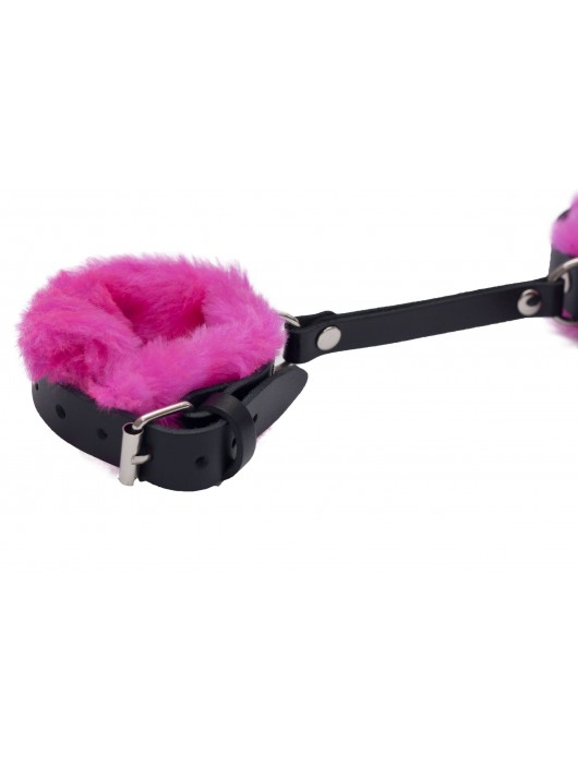 Черные базовые наручники из кожи с розовой опушкой - Лунный свет - купить с доставкой в Сыктывкаре